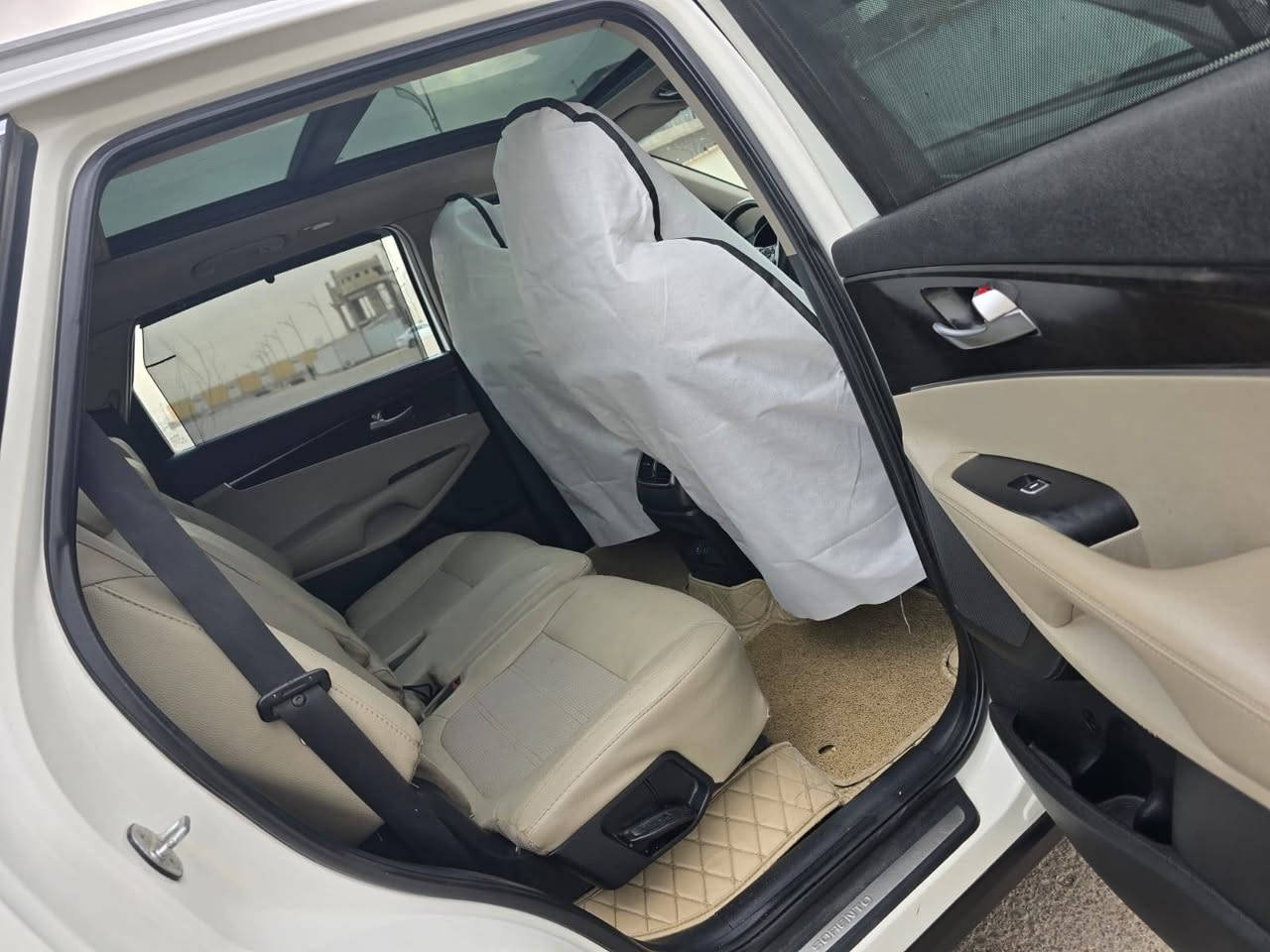 سلام عليكم سياره نوع سورنتو موديل 2018 فول مواصفات واحد على واحد كفاله عامه خليجي السياره جاهزه كير ومكينه وحداديه وتخم تاير وتبريد وتدفئه كله مكفول بسمي تحويل مباشر مكاني كربلاء السعر 208 رقم الهاتف ***********
