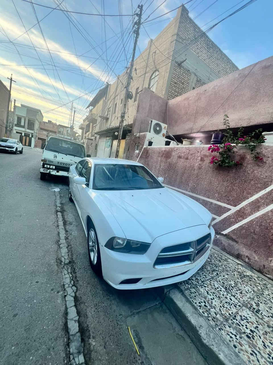 السلام عليكم جارجر12مكفولة من الكص وتبديل دخول جديد سيارة جديدة بعنة الكلمة 75وبيهة مجال حك الجية***********
