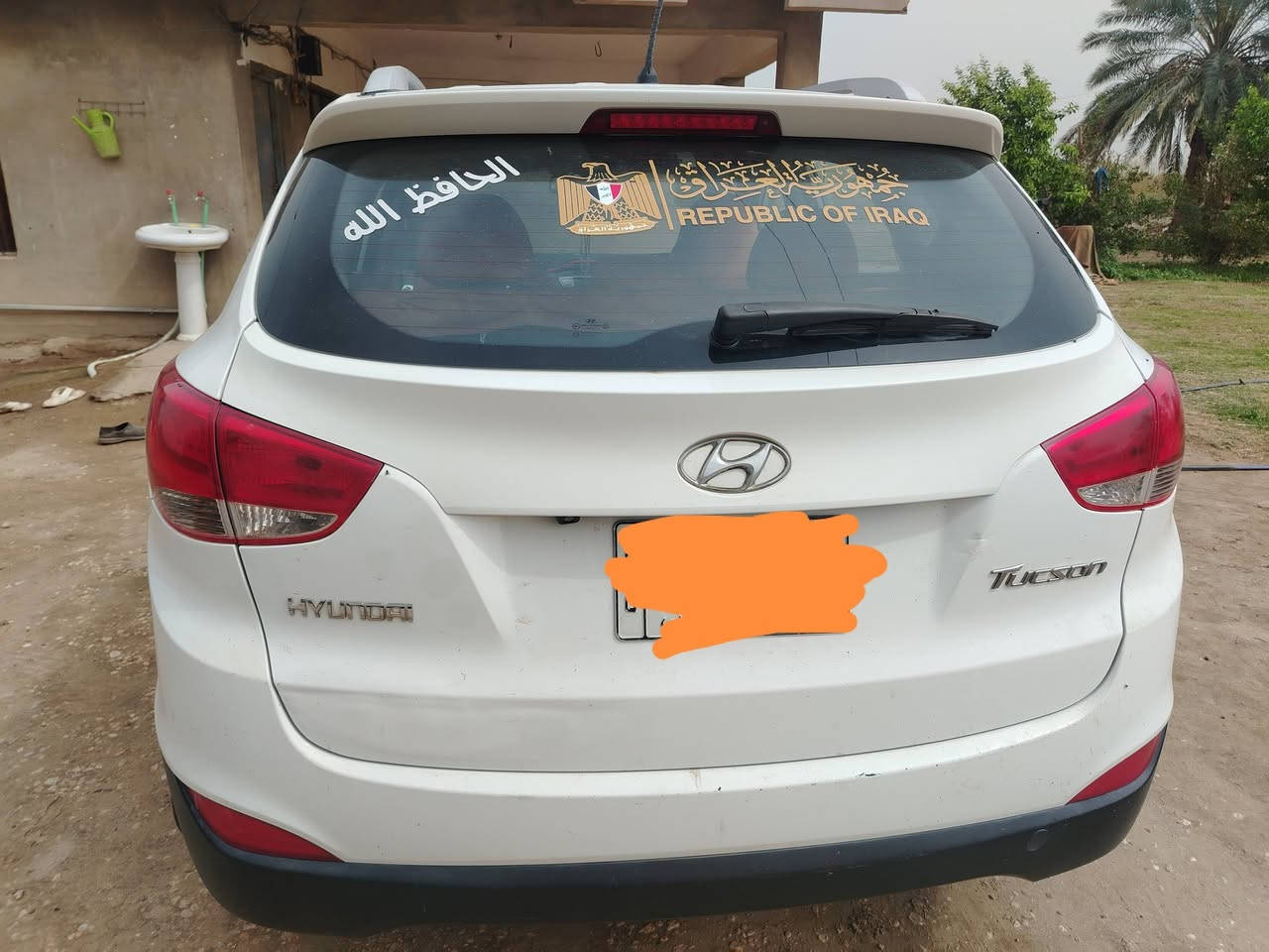 السلام عليكم ورحمة الله
عيدكم مبارك وكل عام وانتم بخير
توسان ٢٠١٣
ابيض رقمها بغداد
كفاله عامه
بارد جدا قليل مابين بالصورة مكان البارد بالجنطه
السيارة وصخة شويه بسبب الأمطار
بالحقيقه احلى
سنويه لحد ٢٠٢٨
سيارة باسمي
سعرها ١٥٠ وبيها مجال قليل
لاستفسار ***********
أخوتي الي تعجبه يتصل والي يشوفها ماتفيدة رحم لوالديكم بدون تعليقات سلبية
