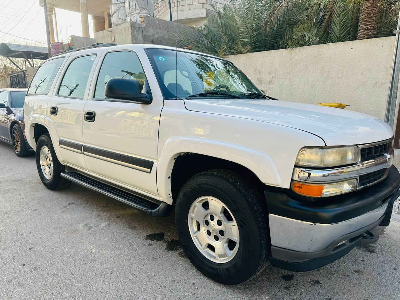 السلام عليكم 
للبيع شفر تاهو 2005 خليجة كفالة من ضربه والفتح وبيها صبغ اثر تكشير مكانات صغيرة تخم تاير حدادة تدفة وتبريد سيارة جديدة بمعنى الكلمة ومعروفه السيارة بنظافتها وسعرها 150 وبيها مجال حك الجية سنويتها 2030 بسمي 
محركها 5300 محرك وكير كفالة 
***********
*********** الزبير, البصرة
