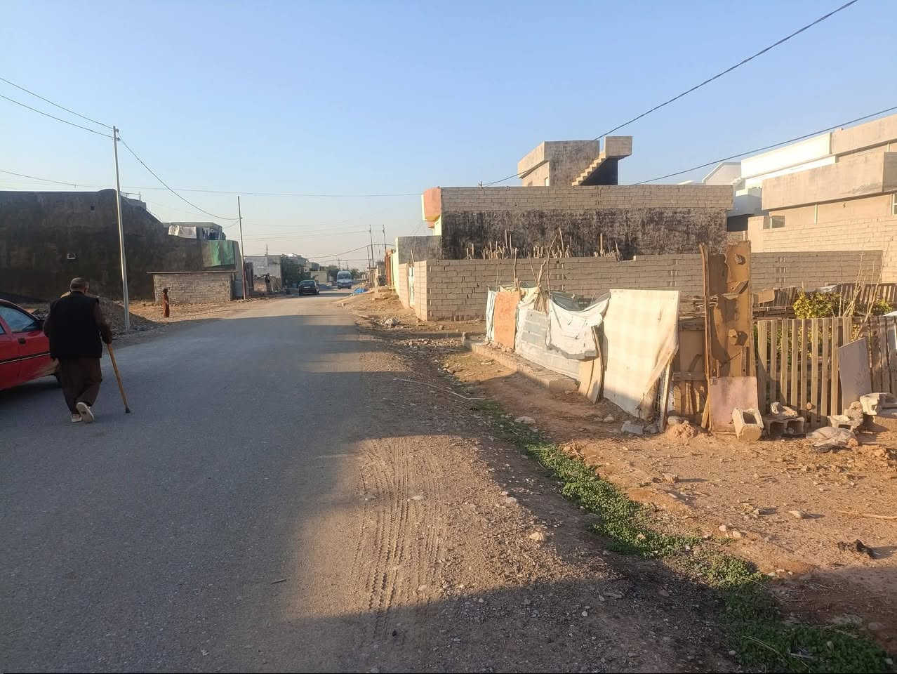 السلام عليكم مكلف بالنشر قطعه للبيع قرب مطعم جنة العراق المساحه 200 متر 10 واجهه نزال 20
أمام القطعه شارع تبليط مكان مميز  سعر مناسب
للاستفسار الاتصال ***********
