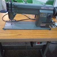 مكينة خياطة • عالفحص • للبيع