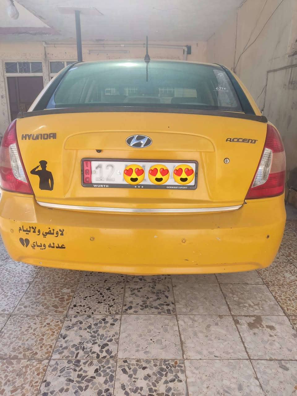 اكسنت تكسي موديل 2010 للبيع 
رقم نينوى دولي شرط التحويل 
كابون بانزين موجود 
غرامات صفر هيئة 160الف ابيع صافي الهيئة عليك
كير ومحرك شرط تبريد ثلج وتدفئة شغالة 
السيارة بدون ضرر بيها تلقيطات تكسي شي قليل 
تايرات جدد قفل مركزي لايت زينول والسيارة جديدة ما متعوبة 
السعر 100$ وبيها مجال 
مكان السيارة الجانب الايسر 
للتواصل والاستفسار  الاتصال على الارقام التاليه.

*********** وتساب 
***********
