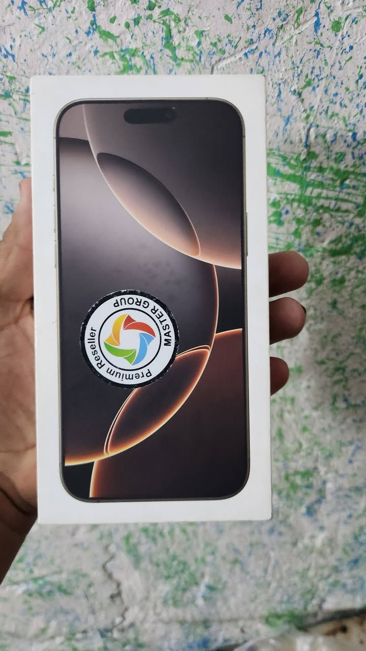 IPhone 16 pro max للبيغ نظافه 100%  بطاريه 92 نموذج m  مكفول الجهاز من التصليح والتبديل شخط الجهاز فول نظافه عالفحص ذاكره ٢٥٦
السعر 1300000 مليون و٣٠٠ قفل 
***********
***********
