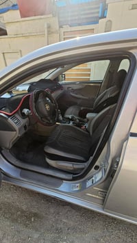 كورلا موديل 2009 محدثه البجم 13 وارد خليجي ماشيه 200 الف السنوار مرفق ...