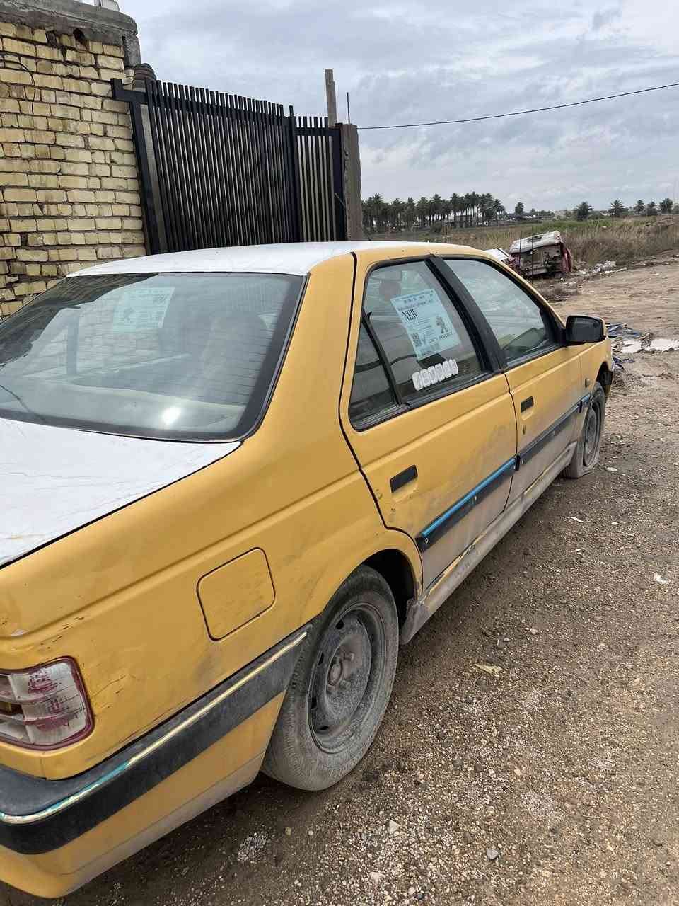 سلام عليكم بيجو لميس مديل 2015
السياره بيه البريك فاكس ولاويل بم مال دهن فقط 
وعليه غرامات وهل موجود السياره كدام العين 
بعد مابيه شي السعر 25 وبيه مجال    المكان بغداد . ***********
