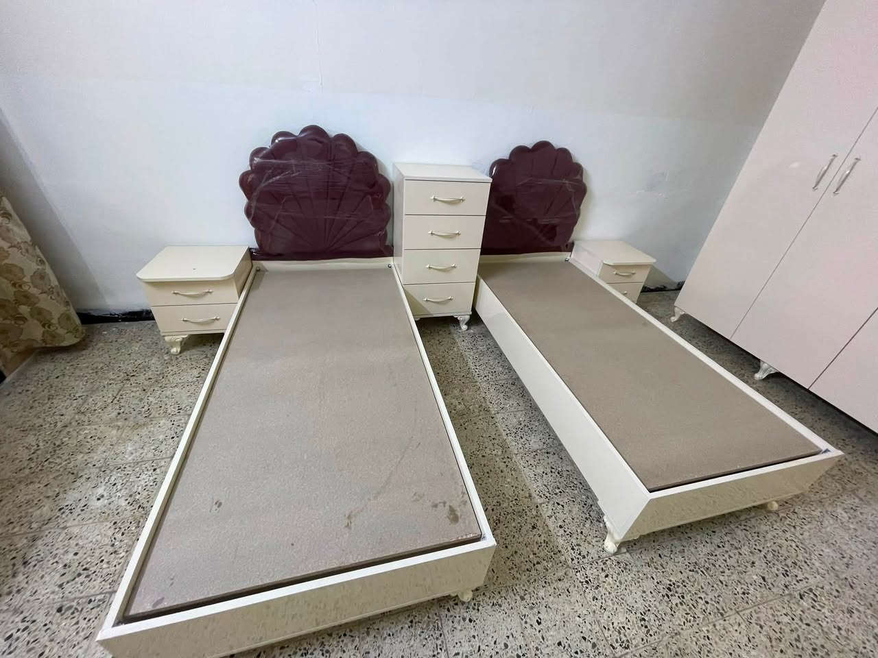 ❤️موبيليات التون❤️غرف نوم شبابي وديكورات مميزة  غرف نوم اطفال غرف نوم عرسان❤️يتوفر جميع الالون حسب طلب الزبون❤️والموديلات واجعل اثاث منزلك مع مطابخ❤️للاستفسار الاتصال ع رقم***********❤️او واتس❤️كركوك حي واسطي مجاور مول حاجي زياد اومقابيل صالون هيلين❤️موبيليات التون❤️
