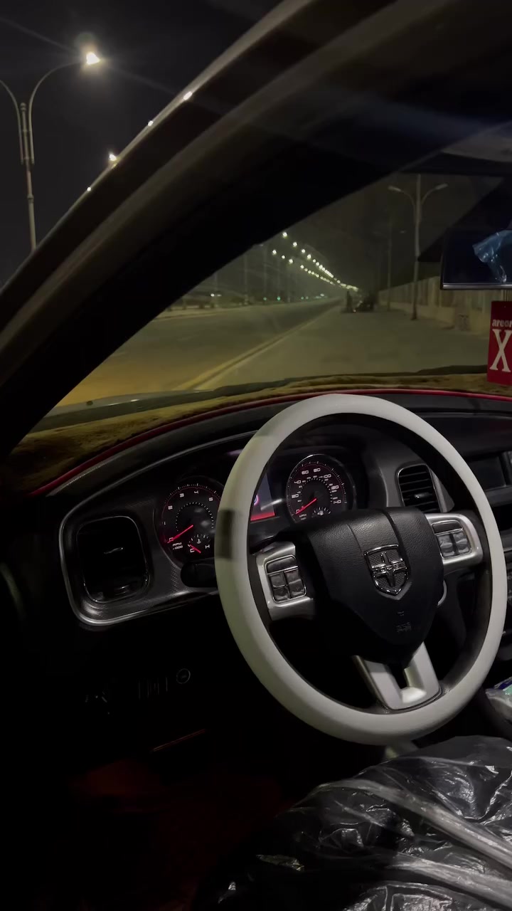 سلام وعليكم جارجر البيع مديل 13 وارد امريكي حدثها جاملق وبنيد السياره بيها حزام بدون تكم وقماره مكفوله كير محرك اكسل السعر 131 بيها مجال ***********
