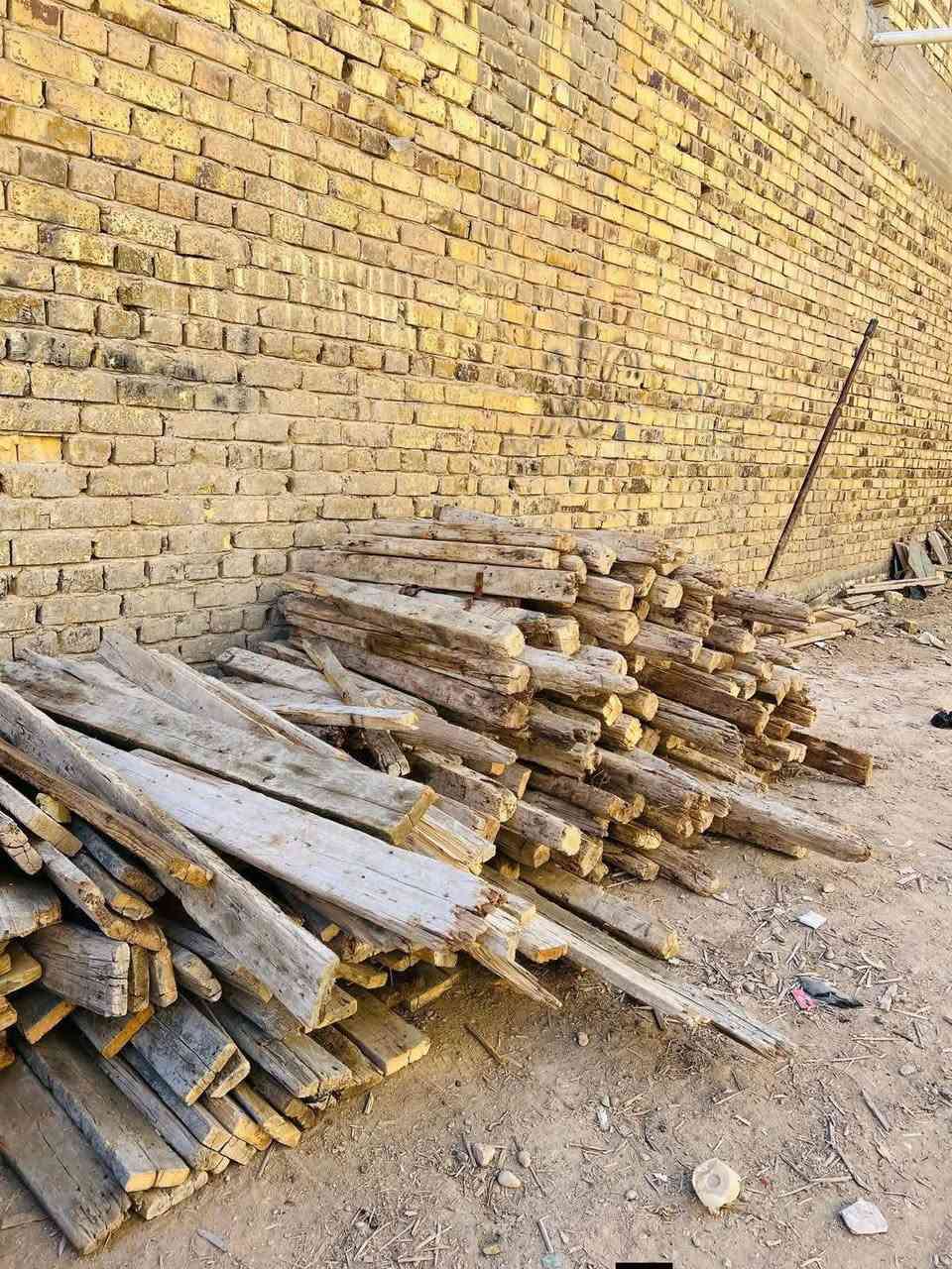 سلام عليكم قالب خشب للبيع العدد 7 مكعبات إله ربع الرقم ***********
