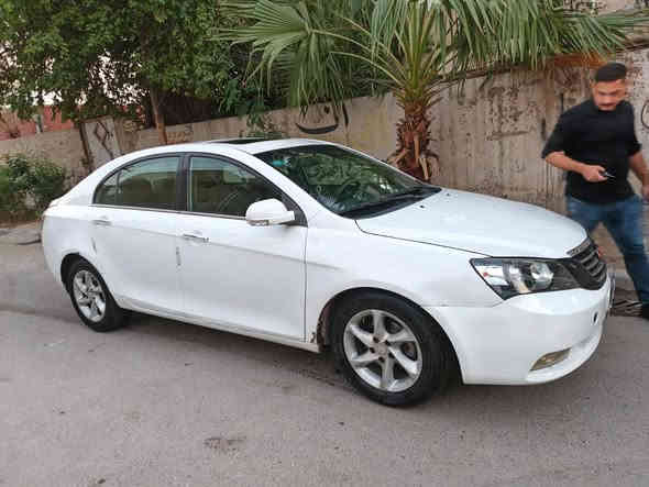 جيلي امكراند ec7 ٢٠١٣
ماشية ١٥٠ الف كيلو متر

سيارة حلوة مثل متشوفون بالصور بيها بارد جاملغات وتصليح خشم البنيد وبيها نواقص بسيطة

باسمي تحويل ثاني يوم

السعر ٦٠ وبيها مجال 

بغداد الكاظمية 

***********
