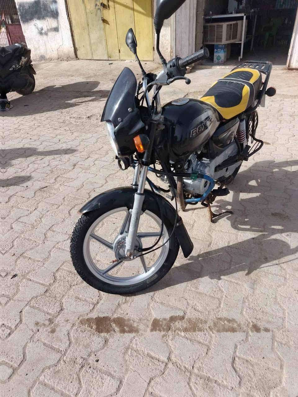 السلام عليكم بوكسر موديل 2017  السعر 700  وبيها مجال مكاني بغداد النهروان الاتصال
***********
