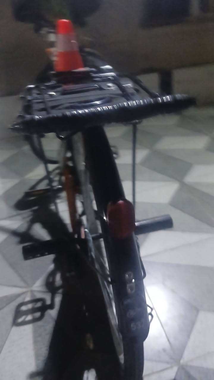 سلام عليكم عندي هذه البسكل ريد بيعه بسكل نضيف جديد عنواني سوق الشيوخ الحكيكه  هذه رقم
***********.....*********** كو وتساي او نتصال
