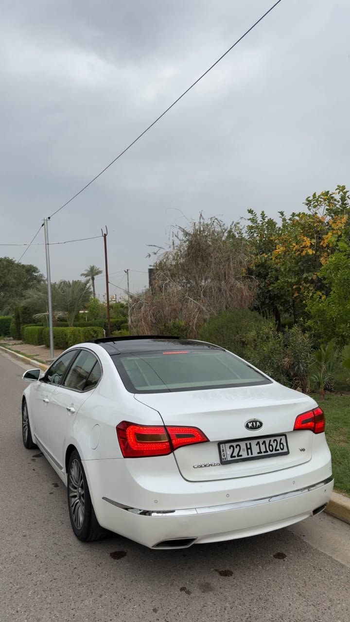 تحيه حب واحترام 🤍

كيا كادنزا  2011  (( خليجي ))
لون أبيض صدفي✨
سقف بانوراما 
محرك v6 تنفس 3500 ✔️

🔥 فول مواصفات (أعلى فئة):
✔️ بصمة تشغيل
✔️ شاشة + كاميرا
✔️ حساسات أمامي وخلفي
✔️ مخمل  نظيف جداً
✔️ مقاعد كهرباء
✔️ تحكم ستيرن كامل
✔️ نظام صوتي عالي 
✔️برده خلفيه بلاد 
✔️تشغيل عن بعد 
✔️مري شفط 
✔️بكلايت كريستال 

💎 الحالة:
 • محرك+ كير شرط 
 • سيارة مرتبة  من داخل وخارج
 • استخدام يومي
      •     سياره كفاله عدا صبغ ربع الدعاميه الخلفيه 
      •    بيها تكحيلات بسيطه 

 

📍 مكان السياره بغداد المنصور 
📉 السعر مناسب اخوان ولحد يقارنها بل مهجومات

  السعر 123 بيها مجال حك الجيه
للاستفسار واتساب.   *********** بغداد, العراق
