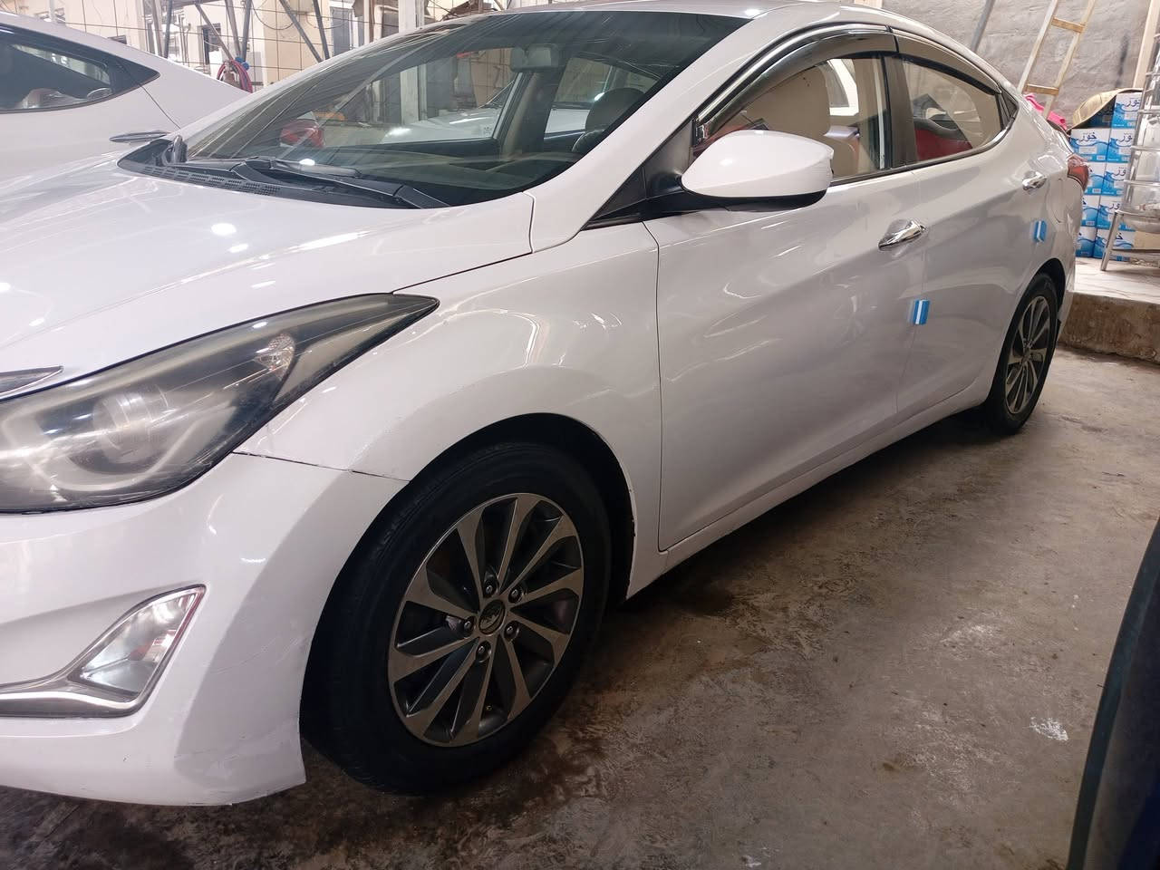 عليكم  الانترا 2016 خليجي  للبيع مكينه 2000 دوش السيارة جاهزة وماناقصها كلشي بيها سونار كلشي موضح بي تبريد امامي خلفي صدر جديد تخم تاير السيارة بأسمي رقم بغداد الانكليزي السعر 118 وبيها مجال مكاني بغداد اليوسفية للاستفسار الاتصال ***********/ ***********
