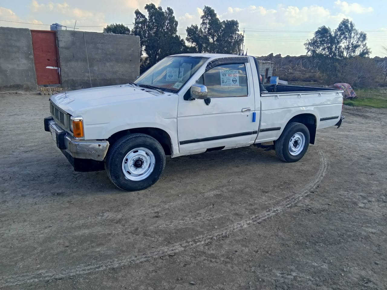 سلام عليكم للبيع نيسان 91 رقم مثنى مشروع وطني شرط تحويل سنويه 2027 كير محرك مكفولات جدد لشرط شاصي مكفول سياره حلوه نضيفه جاهزه مكفوله كفاله عامه من دعمه والكلبه لشرط ماعده رشه صبق حزام جماليه فقط لشرط سياره مالت جناي جاهزه من كلشي ترايك وين ماتريد  سعر 30وبيه مجال *********** مكان سماوه الخضر
