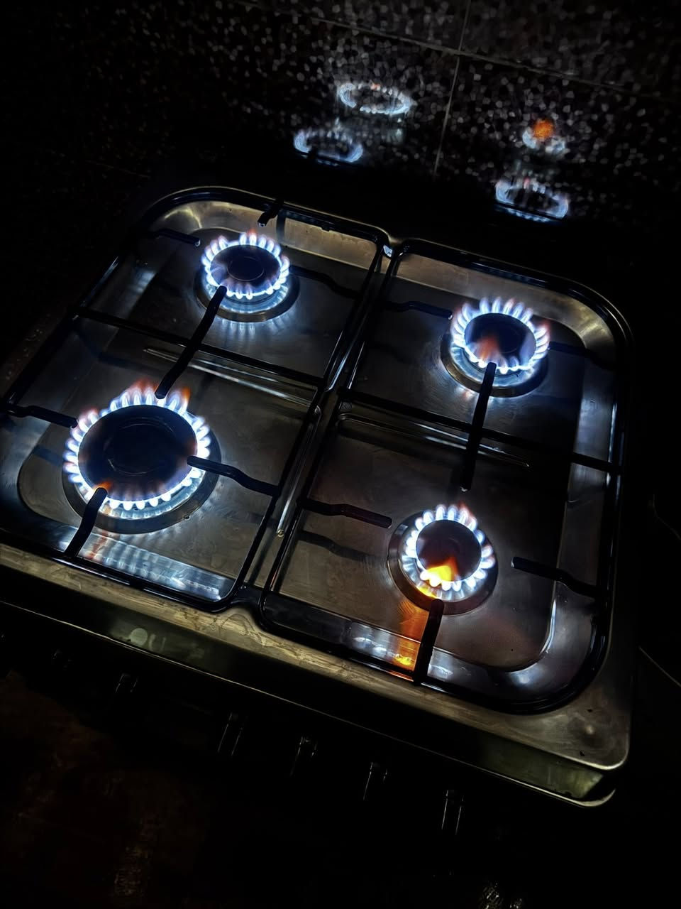 طباخ ٤ عيون نضيف شغال كامل
فرن ٢ صينيه نضيف حيل 

سعر ١٣٠ الف


**إذا كنت صاحب هذا الإعلان وتريد حذفه لأي سبب، رجاءا أرسل رسالة إلى الدعم الفني**