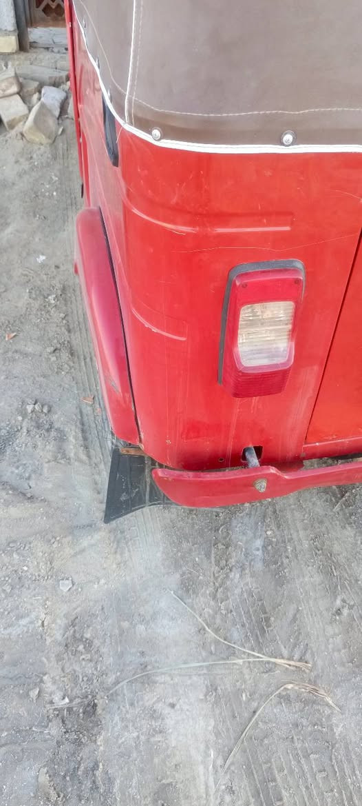 تكتك مديل22 مكفوله من ضربه وصبغ بيه شخوط ناعمه مكينه وكير وكشر كفاله تخم تاير جديد جادر جديد مكان الناصريه مركز السعر خاص او اتصال وتدلل ***********
