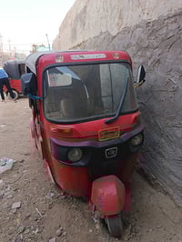 تكتك البيع موديل 2018شهر 12تكتك متروكه بل كراج مرقمه بس سنويه بدون الو...