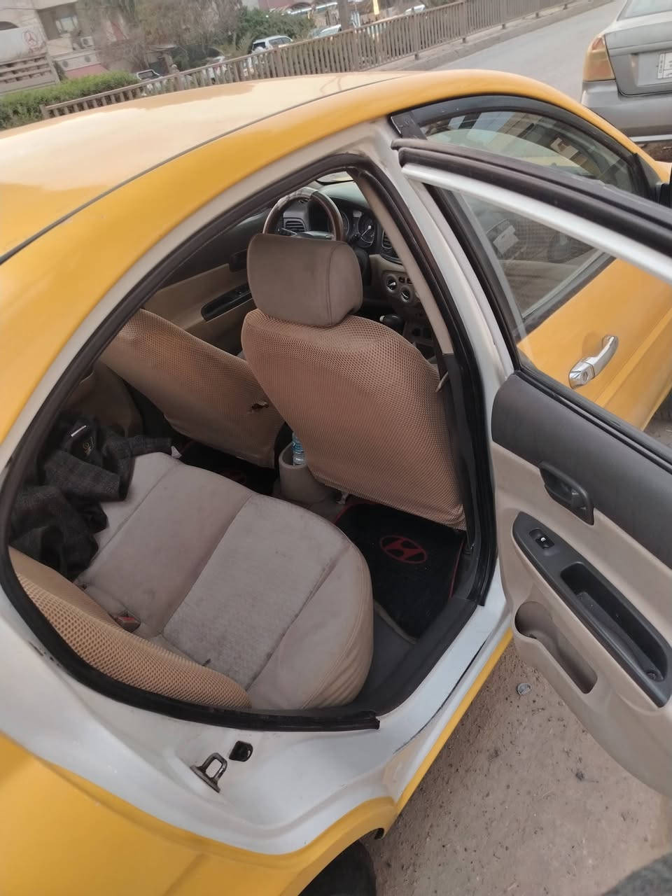 السلام عليكم وحياكم مكتب المدين وياكم 👋
اكسنت ٢٠١٠ كوري 🚗
رقم ديالئ سنويه جديد هزه جديد تشتري من الشرعي تحويل بل موصل 🚦
كابون بانزين مابيها مامسجل ⛽
محرك ١٦ كير توماتيك شرط 🛑
تدفئه تبريد شغال 💯
مواصفات جامات كهرب قفل مركزي 🧿
بدون ضرر بيها تلقيطات مال تكسي بدون دواخل 🛠️
السعر ٨٧ وبيها مجال 💸

قفل ماكو بالتلفون تعال شوف واقتنع.
🔴 اوقات العمل  من الساعه العاشرة صباحا الى الساعه العاشرة مساءا 
  
🔴 غير متواجد على الفيس والماسنجر 

العنوان :- مكتب المدين لبيع وشراء السيارات الموصل موصل الجديدة شارع بغداد مقابل جامع الاغوات قرب مجسر المشاة 
 
الاتصال ع الارقام 
***********
***********
