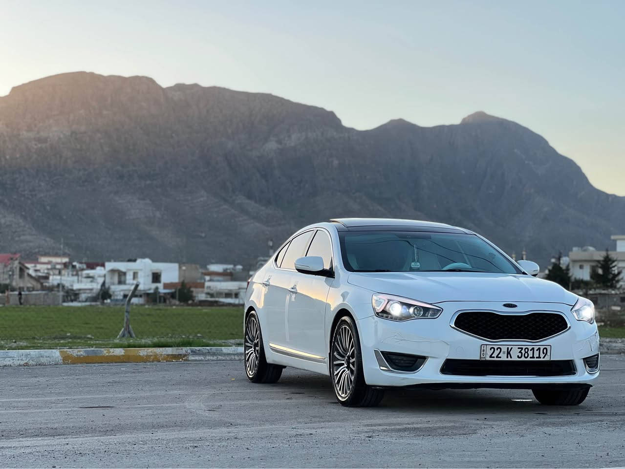 كيا كادينزا ٢٠١٥ قةپات قةپات مواسةفات مةلةكى بانؤراما سةيارةكة كامل مةسرةفة رؤنى مةكينة هايدرؤليك گير هةموو شتيكى تازةية گيرو مةكينة بة شةرت نةكراوةتةوة ١١٠ هةزار كيلؤمةتر رؤشتوة ٣ بارچةى بؤياغة بى ناو بى ئةرباگ
0751 114 8778 رانية, السليمانية
