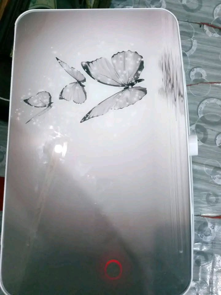 عرض خاص
مبرده تكما كهربائيه 
طولها ٩٣ سنتيم
عرضها ٤٧ سنتيم
وعمقهه ٣٥ سنتيم
تجي بالون الرمادي وابيض ورمادي
سطح المبرده بلازما
وتحتوي علئ نضام شلال وبيها بوكسين للثلج
الحوض 30 لتر
الشي المميز بيها تسحب نص امبير فقط


**إذا كنت صاحب هذا الإعلان وتريد حذفه لأي سبب، رجاءا أرسل رسالة إلى الدعم الفني**