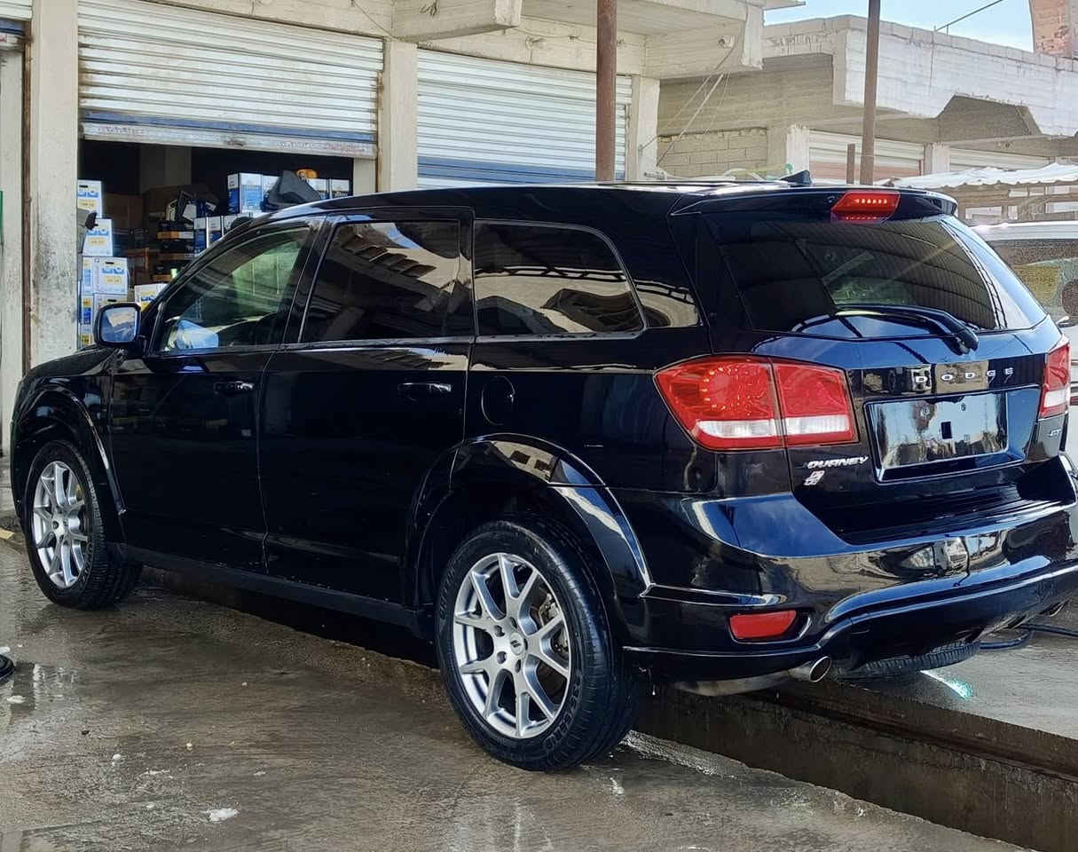 جورني 2019 
6 سلندر  GT
اللون اسود
بدون لوحات أصولي تتسجل بأي محافظة 
رقم الشاصي مرفق بالصور 
حادثها جاملغ راجع نفسه والدعامية نفسها 
والبنيد مبدل اصلي 
ماشية 84000 ميل
السعر 125 
الموقع البصرة - قضاء المدينة 
للتواصل ***********
