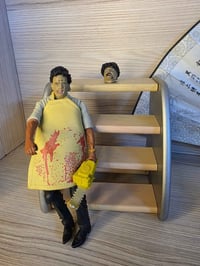 مجسمات مفصلية • بيني وايز • لذر فيس