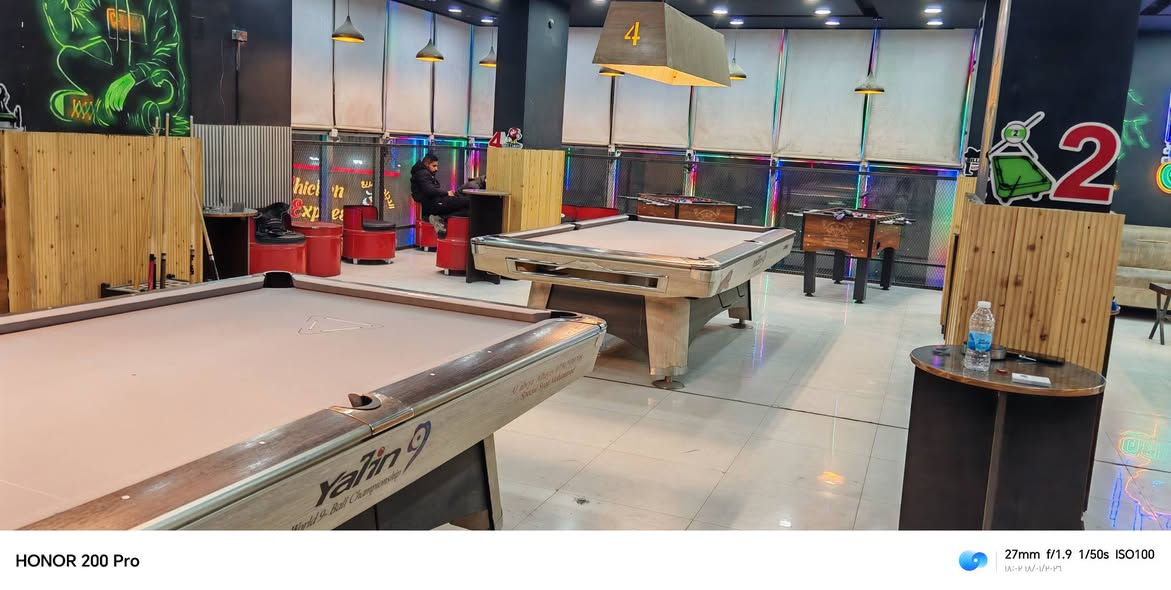 تم انجاز عمل اليوم.ادامه وتعديل رون وتبديل قماش في منطقه البنوك  7 باجود المواد لاستفسار ***********   ويوجد جميع طاولات مستخدم وجديد وجميع مستلزمات البليارد
