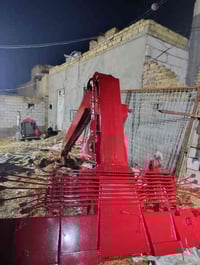 للبيع كرين يوكان 370مخالف رقم 07844370865