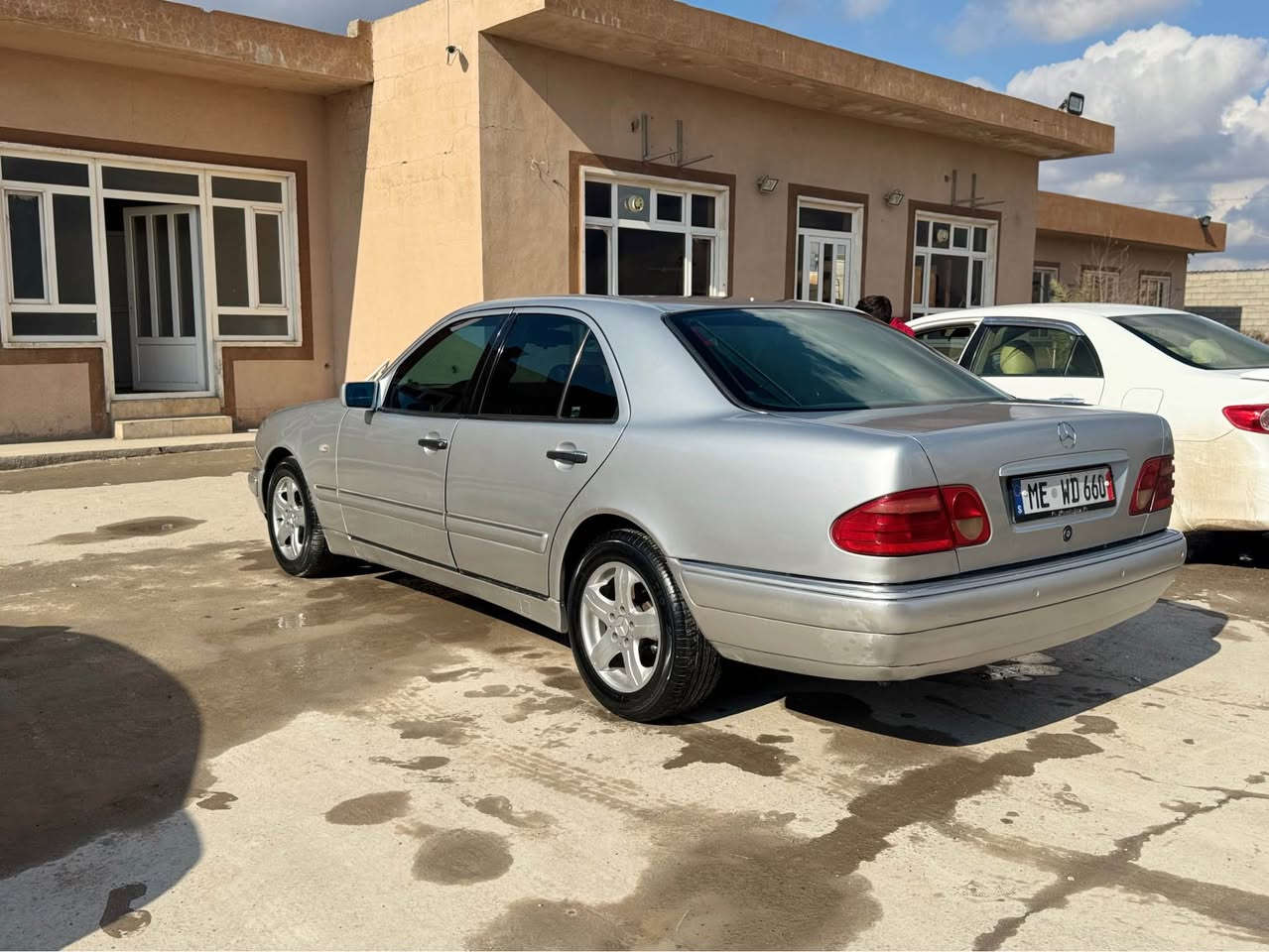 فرۆشتنی خێرا مارسیدس عفریت مۆدیل ١٩٩٨ ی مەنەفیس ئیبراهیم خەلیل قەپات ئیلینگاز یەحنی قەپات مواسەفات سلایت تعدید سورعە کوشن جلد و هیتەر و کارەبایی سێ خەزن سوکان کارەباو خەزن ئاوینە کەلە پەردە بیلاد کارەبایی مەکینە شەش پستنی بیلاد عدل گێڕ فۆڕدی بریک بەسمە دعامی پیش و پشت حەساس ئاوینە دژە فول سەلاجە شاشە ئایپاد ئاوی لایت تەبرید لەسەر سویج گەرمی بەشەرت لیدران بەشەرت بڕاوەو وەرگەڕای بەشەرت سعری ٤٢ وەرەقە مەجالیشی تیدایە شوێن هەولێر *********** موشتەری تەلەفۆنکە لۆ پرسیار کردن نامە مەنیرە هەمو شتم نوسیە کوی نوسیتم ئەوهایە أربيل, العراق
