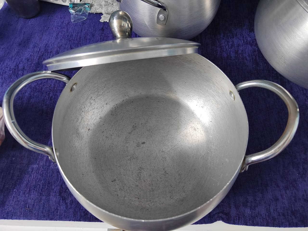 سيت جدور فافون نضيفات استعمال قليل للبيع  سعر 25 مكان دولعي شارع الغاز


**إذا كنت صاحب هذا الإعلان وتريد حذفه لأي سبب، رجاءا أرسل رسالة إلى الدعم الفني**