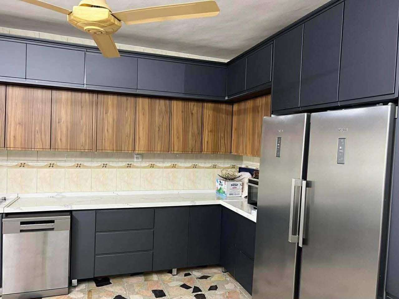 بيت للبيع للبيع✋✋
المنطقه 30 تموز ✌️✌️
قرب تيم مارت 👌👌
المساحه 195 م 🌹🌹
طابقين 4 غرف نوم وهول واستقبال ومطبخ وصحيات
بالطابقين وسرداب 🌴🌴
للاستفسار الاتصال على الارقام
*********** 📲🏦
*********** 📲🏦
نستقبل كافة العروض العقاريه ♥️
