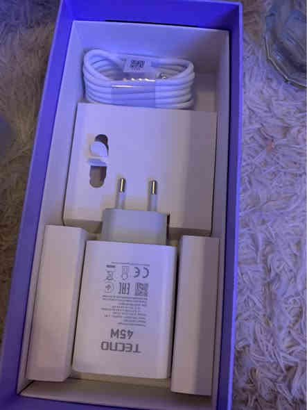 السلام عليكم جهاز تكنو  Tecno pova جهاز بلكارتونه بعده لوك جديد  سيم كرت مال بي الذاكره 256 البطاريه 5160 ارقه جهاز نزل المواصفات بداخل الصوره 
السعر ب260 الف قفل او مراوس ب ايفون فقط 
مكاني الكاظميه 
*********** بغداد
