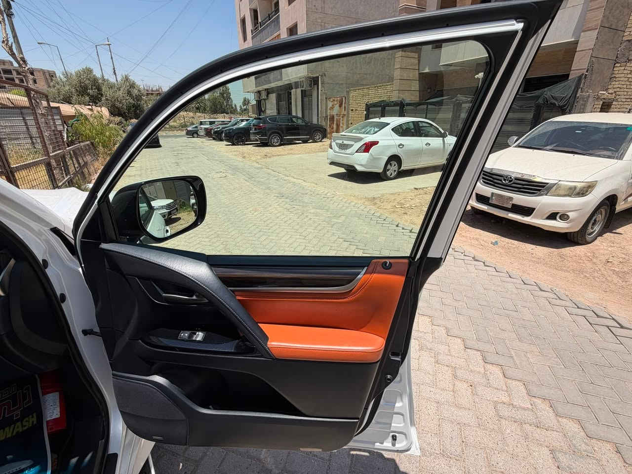 سلام وعليكم
LEXUS LX 570 (SUPER SPORT) 2020 
للبيع 
المواصفات ⬇️
المحرك: 5.7  8سلندر✅
عدد المقاعد:7✅
المقاعد:جلد+كهربائية+تدفئة+تبريد✅
الجكات:3ارتفاعات عالي وسط ناصي✅
البردات:بردات جانبية+بردات منفصلة✅
الحساسات:خلفية+امامية+جانبية✅
الذاكرات:3وضعيات خزن للمقاعد✅

الارضيات:الارضيات البلادية+ارضيات بديلة من شركة LEXUS✅
السيارة ماشية 180@@@✅
رقم السيارة:رقم بغداد✅
+اكو هواي ملحقات ومواصفات اخرى للسيارة ماذكرتها 
والتقرير المرفق معها 

رقم التواصل ***********
