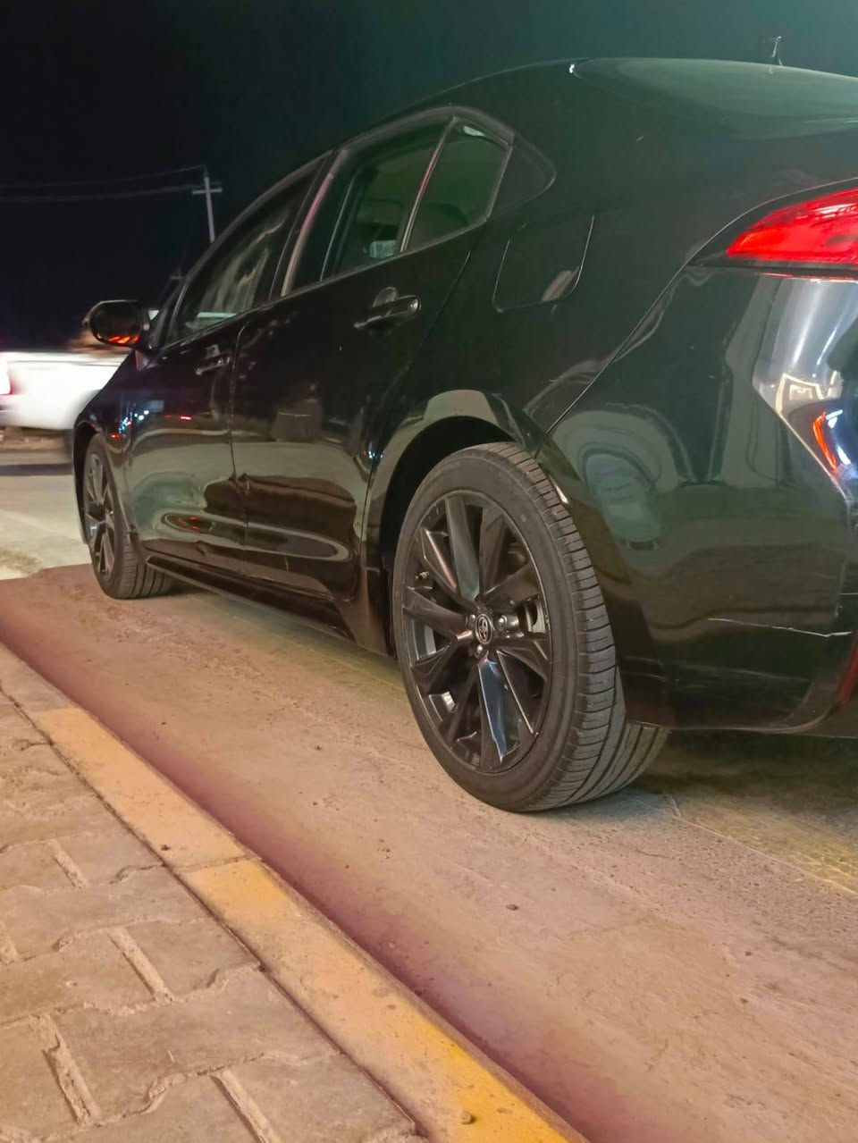سلام عليكم البيع سياره كورلاء امريكي موديل 22 معوقين ماشي 35 رقم بغداد السعر 113 بيع سريع موجوده في محافظ واسط الكوت  ***********
