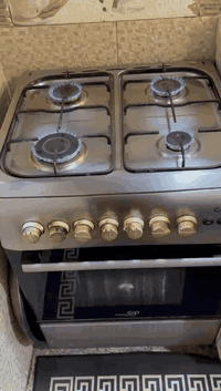 طباخ شغال للبيع سعره 75 الرقم ***********
