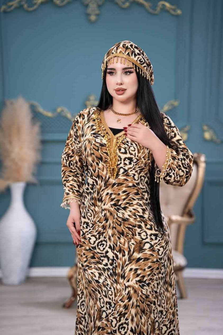 بسم الله الرحمن الرحيم 

اللهم صل وسلم على نبينا محمد وآل محمد 

فستان نسائي مع كبوس 👗✨

خامة كريشة مطاط، شغل ثقيل 👌

فري سايز لحد ٩٠ كيلو 📏

توصيل جميع المحافظات للحجز واتساب🦋 👇🏻.
💗🌸💗🌸.  *********** بغداد, العراق
