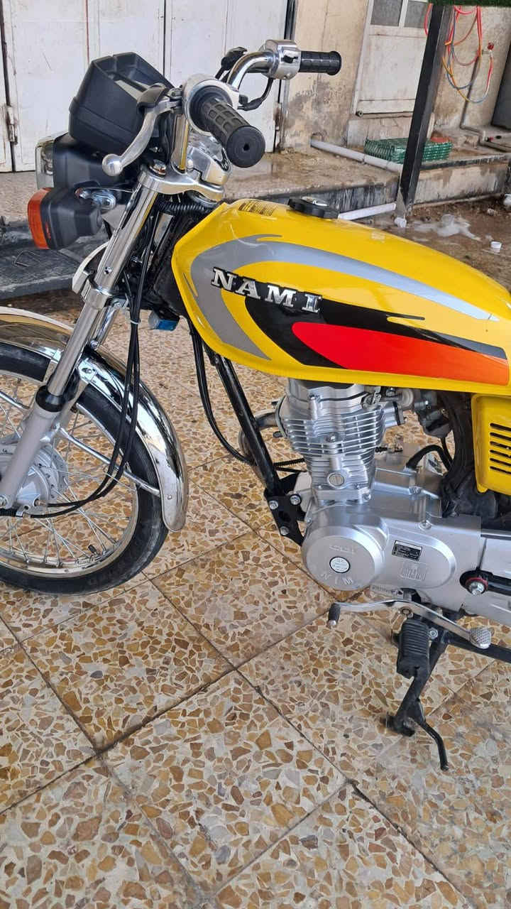 سلام عليكم من رخصت الادمن دراجه ايراني أسكنرر 6اوراق وكيل نضافه شوف عينك الدراجه فول نضافه خير من الله وتجي وتشوف بعينك السعر 850وبيها مجال حك الجيه 

مكان ميسان
الرقم ***********
