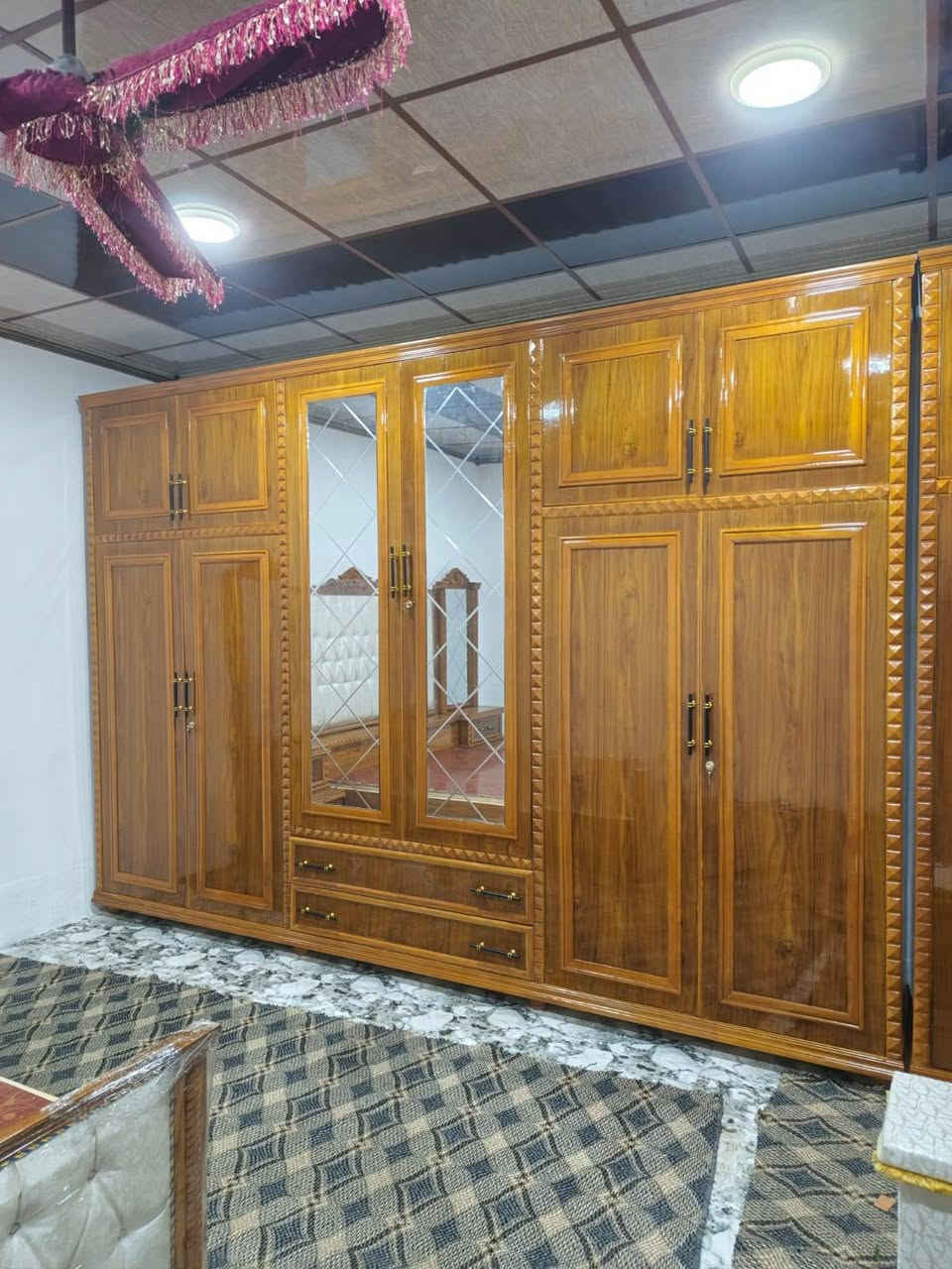 #قسط_غرفتك_براحتك
✔️ ويانا مدة التقسيط سنة و نص بدون مقدمة
✔️ لحاملي ماستر كارد الرافدين من الموظفين و المنتسبين و المتقاعدين وحتى الوريث مشمول عدنا
✔️ يوجد فصال حسب الطلب
✔️ يمكنكم استبدال غرفكم القديمة بغرفة جديدة وتقسيط الفرق
✔️ غرف نوم باحدث الموديلات من خشب الصاج
📌العنوان : الموصل / الجانب الأيمن / الصناعة القديمة / اليابسات 
📱اسياسيل : *********** (يوجد واتساب)
📱 كورك : ***********(يوجد واتساب)
