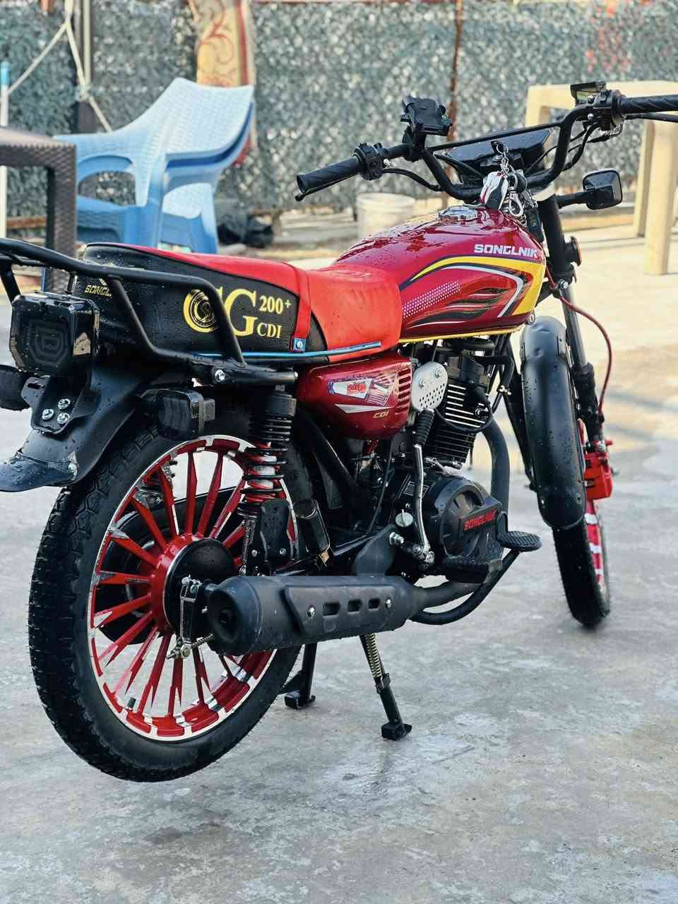 دراجه للبيع دراجه مصاله 7ايام من اخذته بعده زيرو  اوراقه كامله دراجه جديده جديده مدل26. بصمتين تجي وياه مكاني بياع تقاطع درويش ***********  مكينه 200
