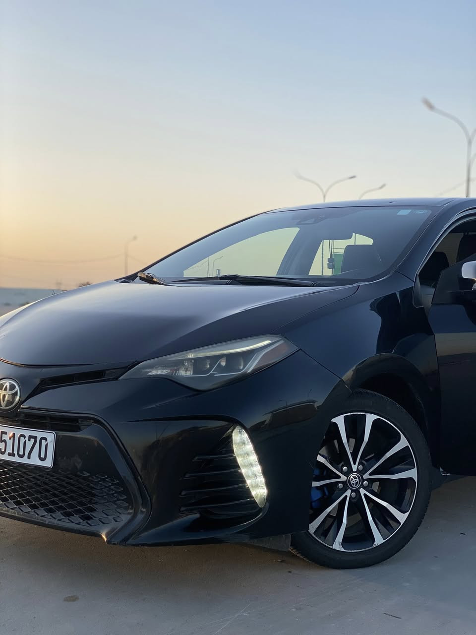 للبيع كورلا 2017/SE
حادثهة جاملغ وبنيد صطحيات 

مــواصــفات 

كاميرا 

وشاشة

تحكمات ستيرن 

شفتات ستيرن 

هيتر مري جانبية 

لايت زنون بلادي 

رادار امامي 

تحديد مسار 

توقف ذاتي 

نظام تنبيهة خروج من مسار 

نظام سبورت+ايكو 

تبريد ثلاجة 

محرك 1.8 المرغوب 

مكاني بغداد قرب سيطرة 75 

السعر 133 وبيهة مجال 

*********** 

السيارة رقم اربيل باسمي
