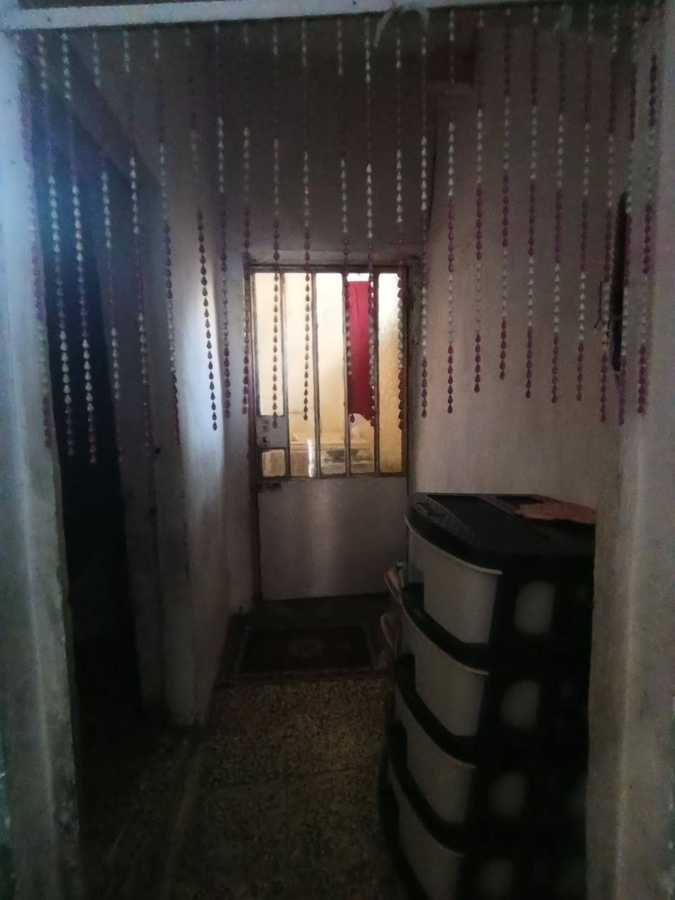 السلام عليكم بيت 110 متر  غرفه فوك + ستقبال +صاله + غرفه
عنوان الحميديه بل بدايه قرب حسينيه عل مشروع  *********** تصال عل رقم سعره 35 وبي مجال
