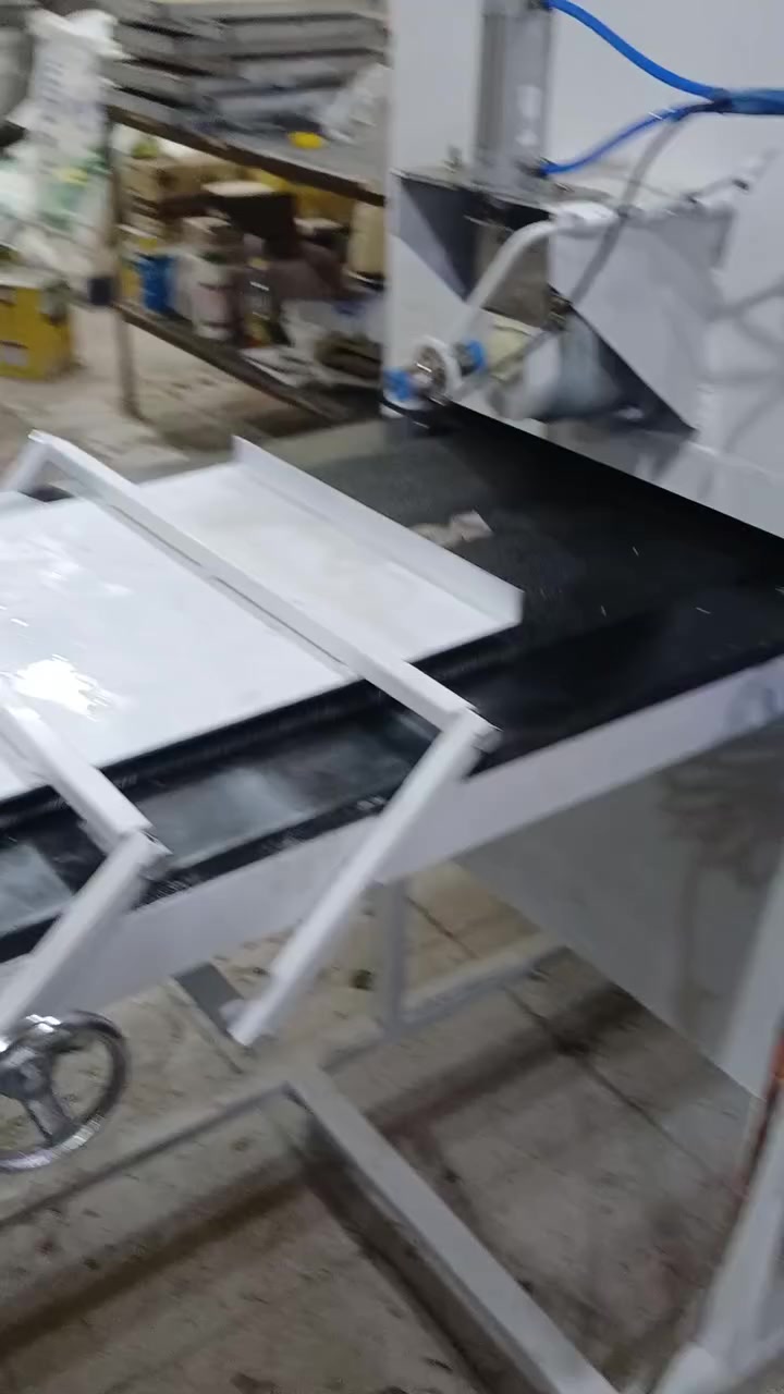 #ضمان_سنه_صيانه_وعمل 
تصنيع وصيانه قطاعات كعك ابو السمسم تقطع جميع الاوزان والاشكال 😍اصبع 😍 برازيلي 😍 بيروتي 😍 واي سرعه انت تريدها مع ميز دوار او بدون ميز دوار 😍  اني عندي فرن تجي تشتغل بيها انت بايدك على عجنتك وتشوف شغلها وتاخذها للاستفسار على الارقام
***********،،،،،  ***********.....، ***********،،،،،***********،،،***********
#قطاعات_عجانات_افران_مخبزدوار
