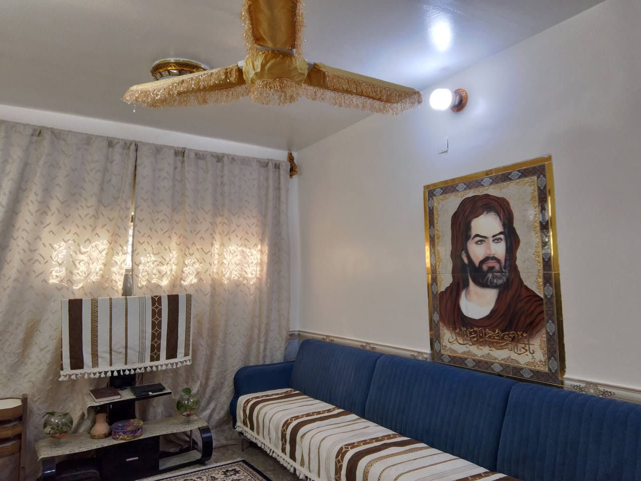 للبيع نصف قطعه اماميه قطاع 12.  شارع الفلاح خامس قطعه على شارع.  الاستفسار.   ***********
