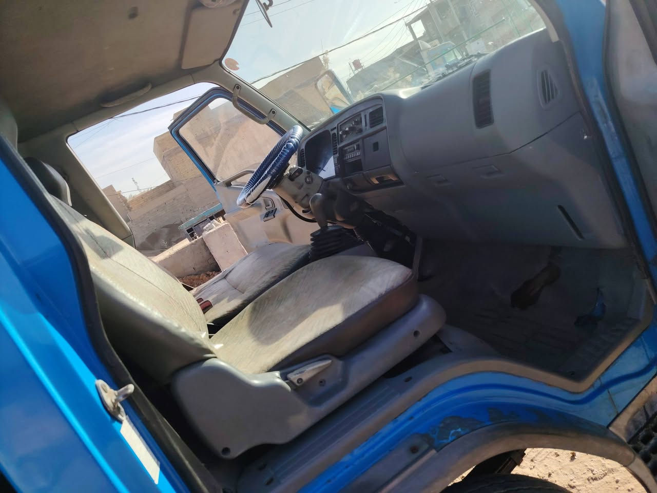 السلام عليكم كنتر للبيع فحل بلادي قلاب موديل 93 بصره سنويه لغاية 28 عنوان نجف كوفه ***********
