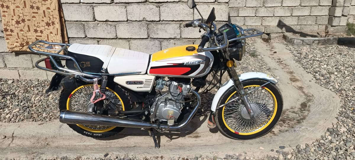 السلام عليكم ماطور تايكر باب اول وزن ثقيل ابو النمر  مامفتوح شرط نشاط فول نضافه كدام العين السعر 550 وبي مجال قليل ‏‪***********‬‏ موديل 2020
