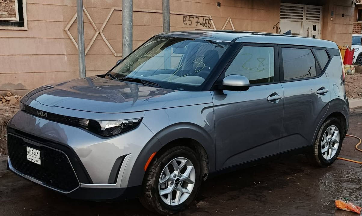 كيا صول 2024
 رقم فحص مؤقت
بدون ايرباك كلها سليمة 
السيارة مكفولة من كل شي ما عدا صبغ ربع الحنطة فقط
ماشيه 19 ميل
مواصفات السيارة رادارات امامي جانبي وخلفي
توقف ذاتي  وقيادة ذاتية وتحديد مسار ونقط عمياء
ويل كب 17 بلادي وكامرة وشاشة كبيرة تدعم كاربلي
داخل رصاصي وفول تحكم ستيرن 
مكينة 2000 دوش 
المكان بابل الاساتذة 
السعر 145
صور الحادث بالمنشور
الاستفسار ***********
