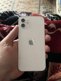 12عادي ذاكرته128 امبدل بطاريه وشاشه سعره240 07830775376