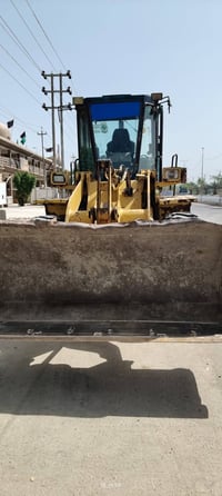 كوماتسو 100 • جاهز للعمل • كربلاء الحسينية