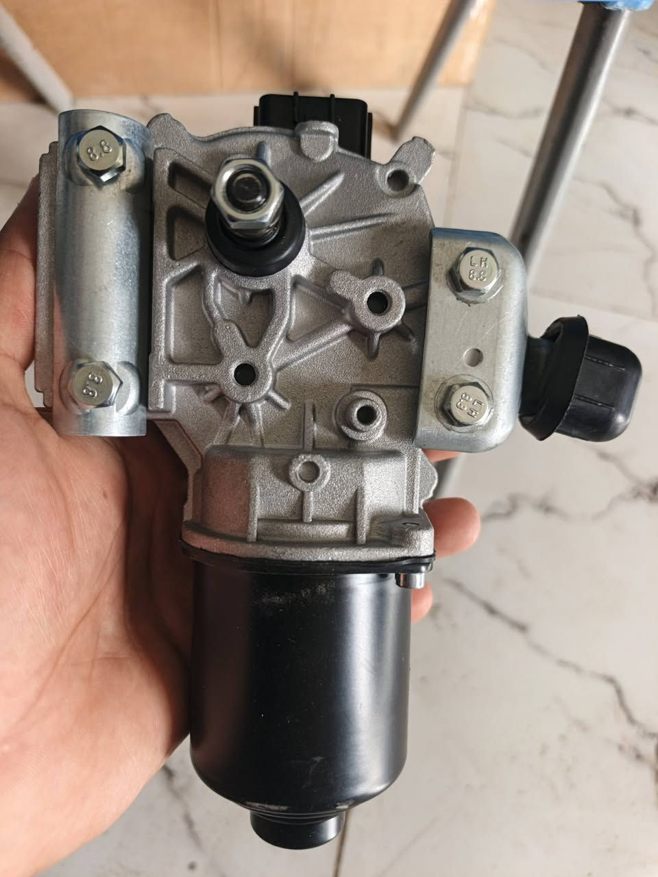 ادوات احتياطية رينو ((سمبل ولودجي ولوكان)) وغلاف دشبول ((داستر وسمبل ولودجي))ومطريات ((لودجي وسمبل وداستر)).. مواد اصلية وع الضمان توصيل موجود لكل المحافظات ***********
